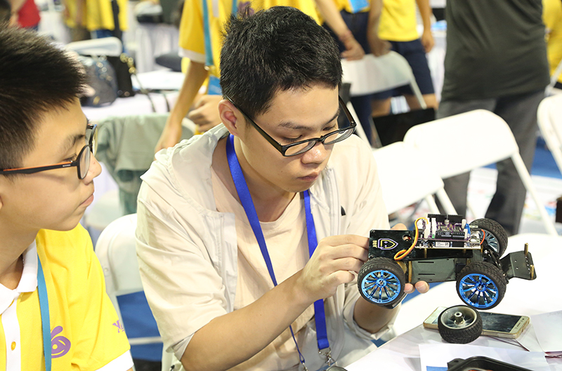 2025年贵港市“ 荷香满城 趣玩一夏 ”文化旅游消费大夜市活动(港北主场)启动